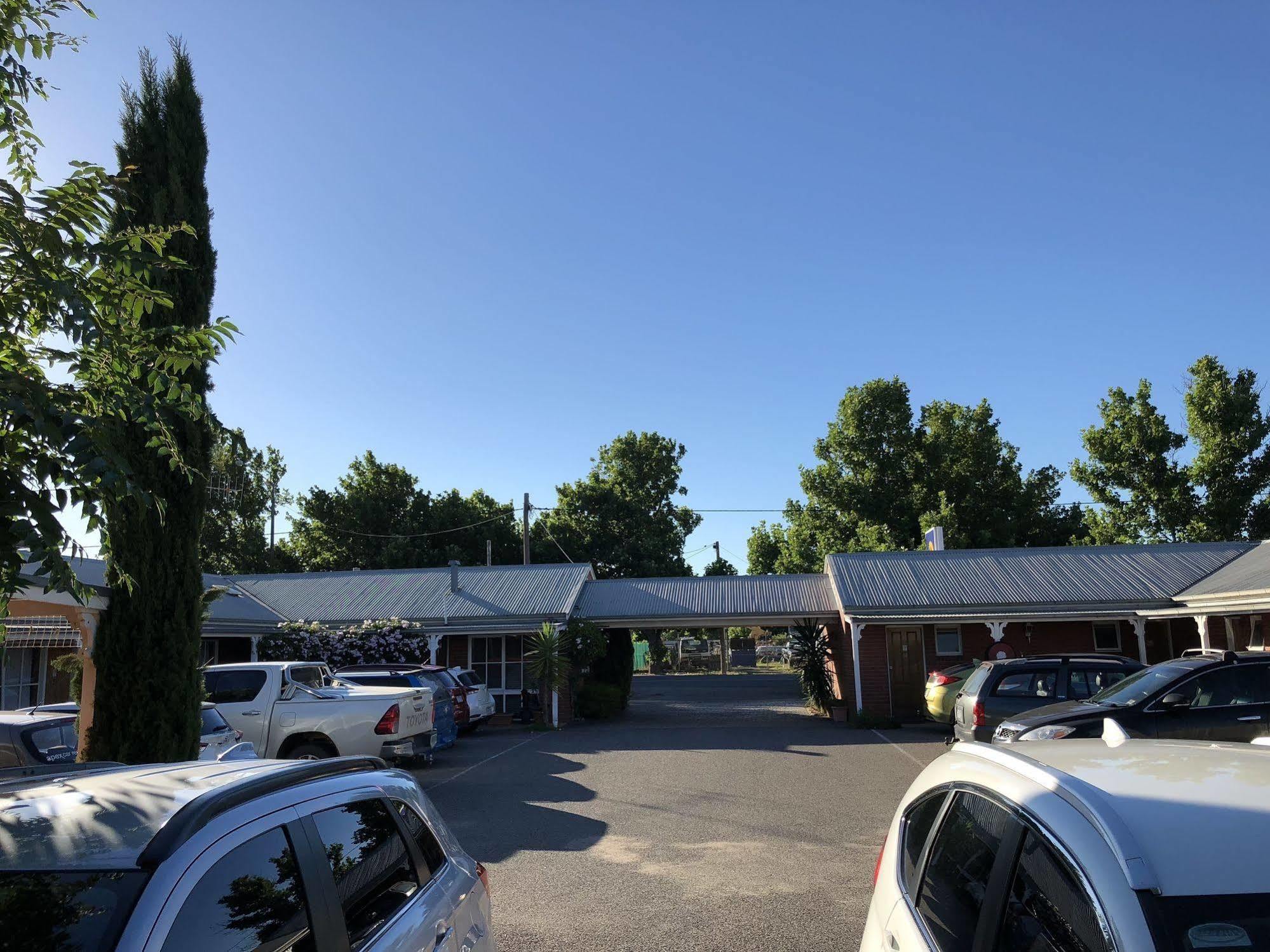 Jolly Swagman Motor Inn Юроа Екстер'єр фото