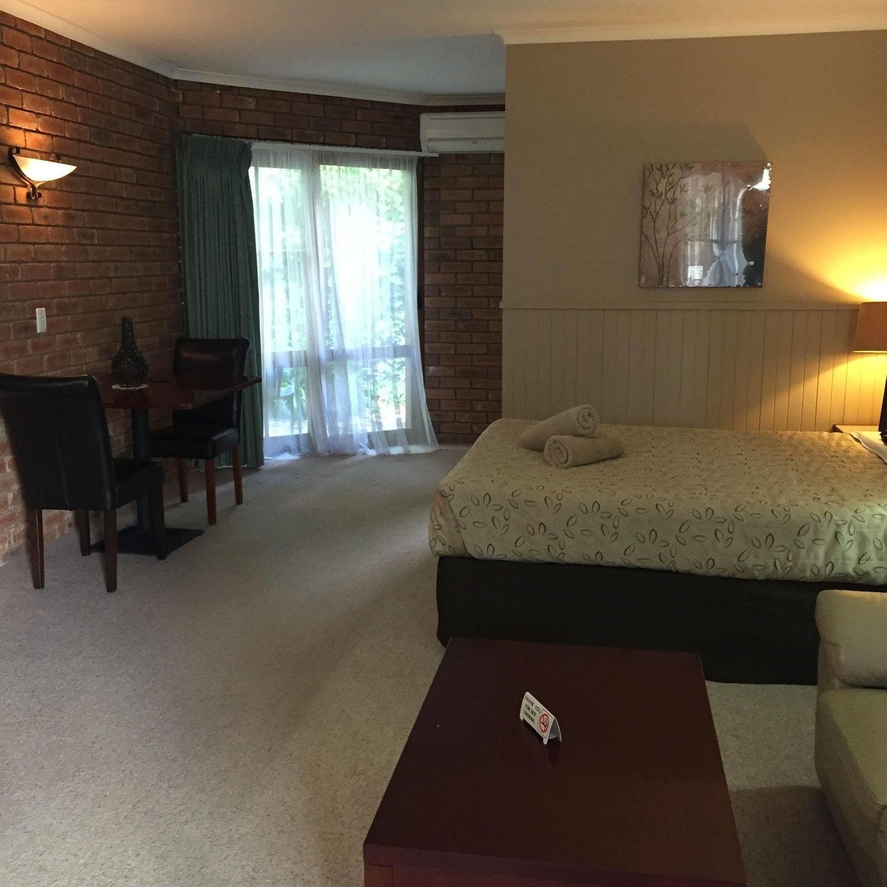 Jolly Swagman Motor Inn Юроа Екстер'єр фото