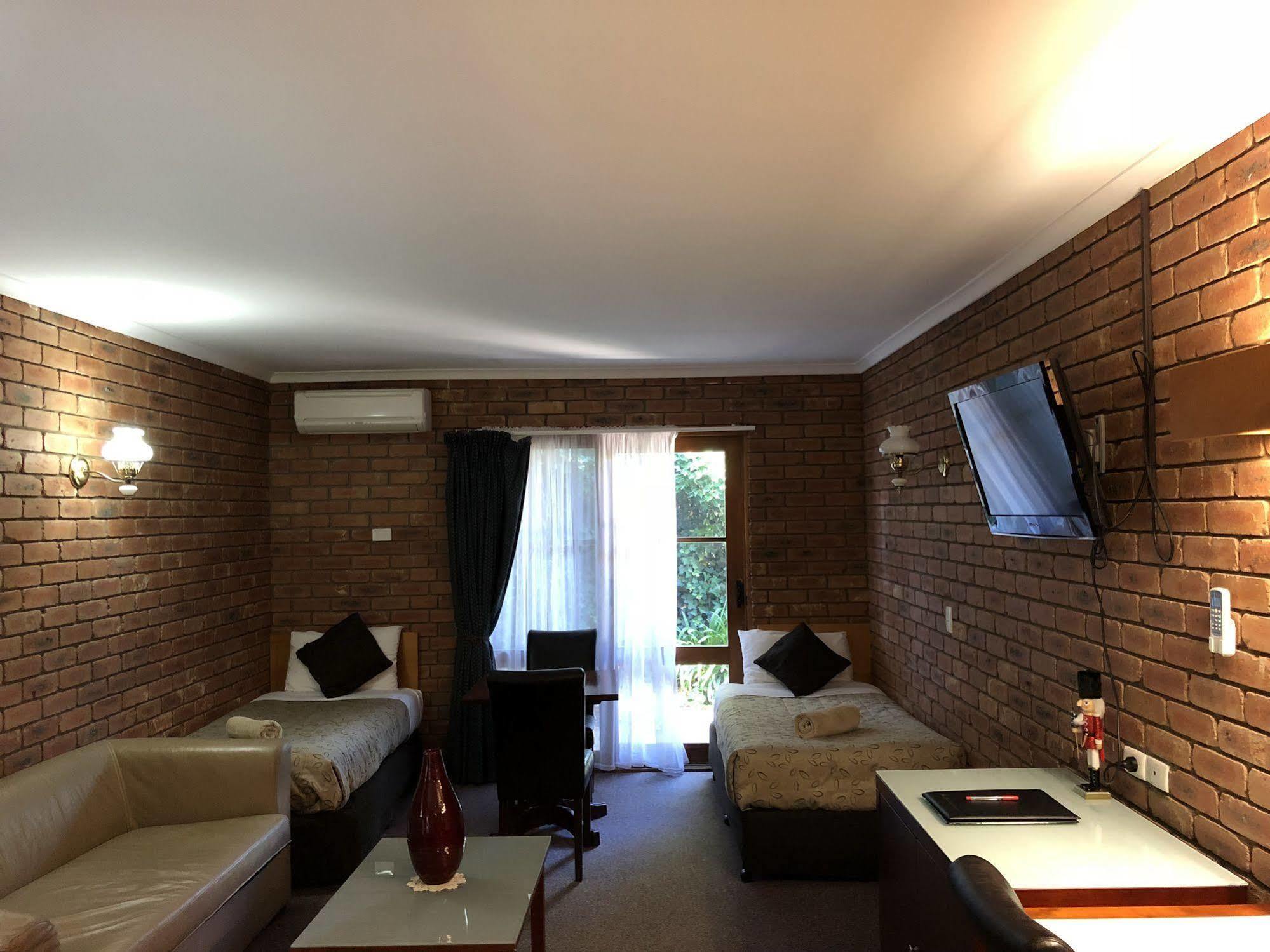 Jolly Swagman Motor Inn Юроа Екстер'єр фото