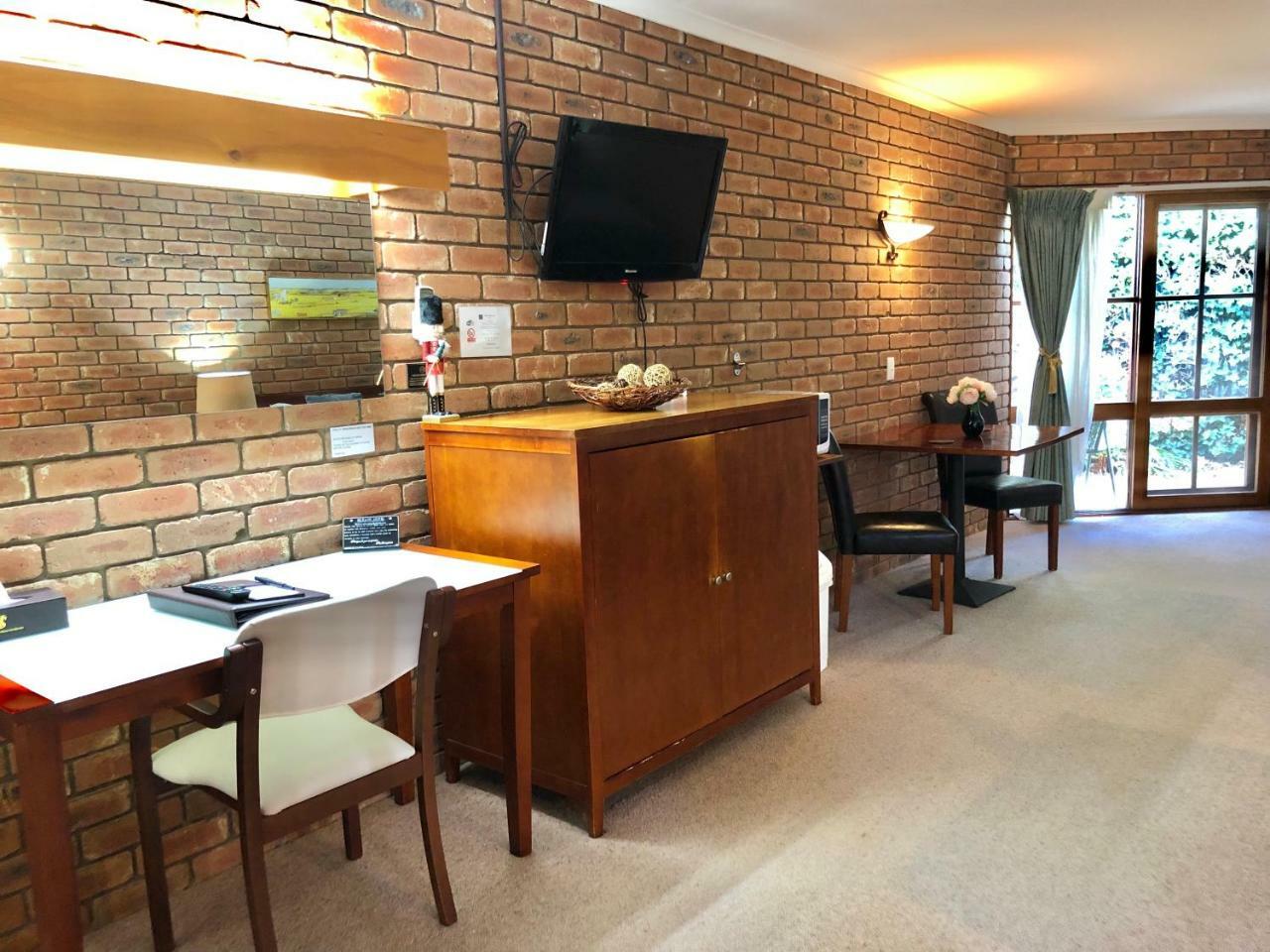 Jolly Swagman Motor Inn Юроа Екстер'єр фото